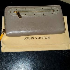 Louis Vuitton Suhali Long Zippy Wallet
